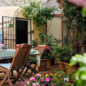 casagiuliana.hotels-perugia.com/