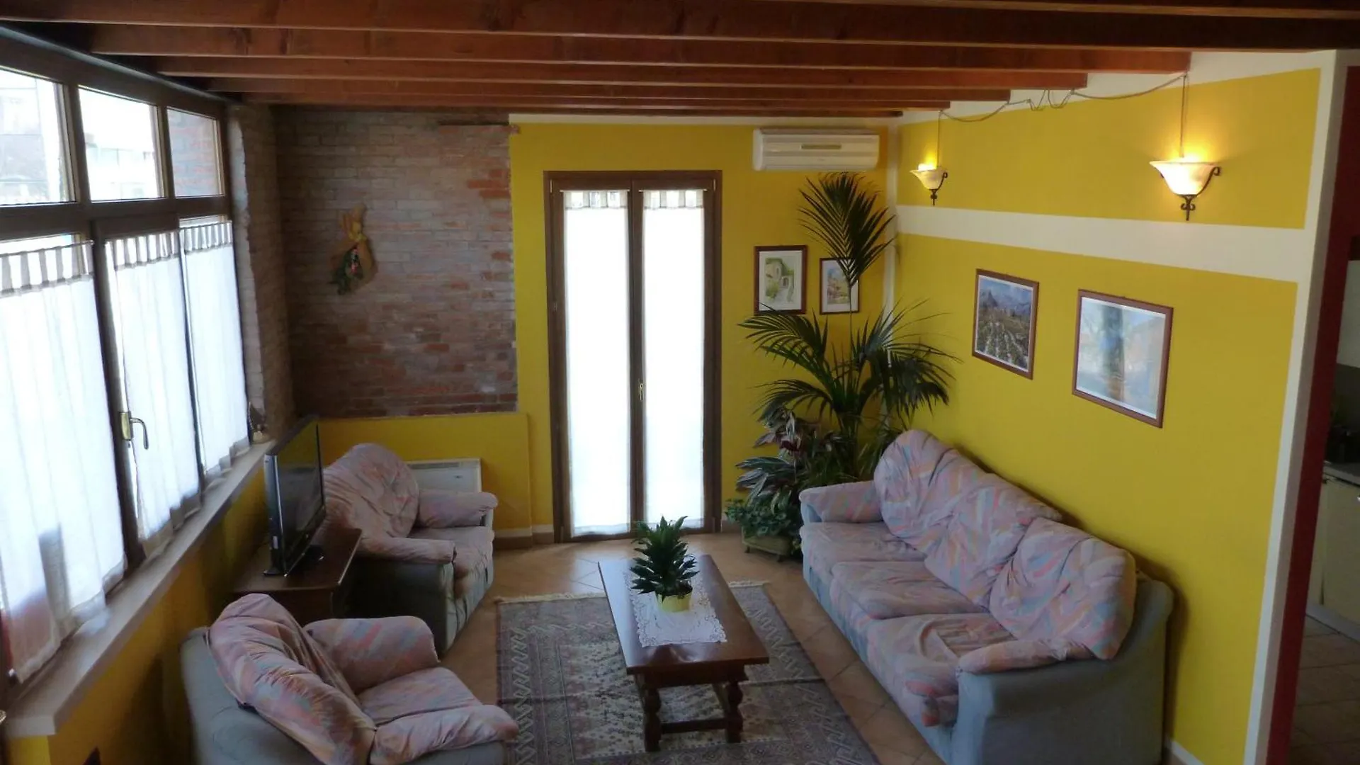 Farm stay Agriturismo Ai Due Volti Dossobuono Italy