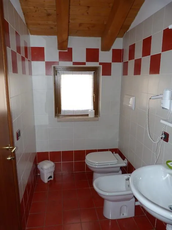 Farm stay Agriturismo Ai Due Volti Dossobuono